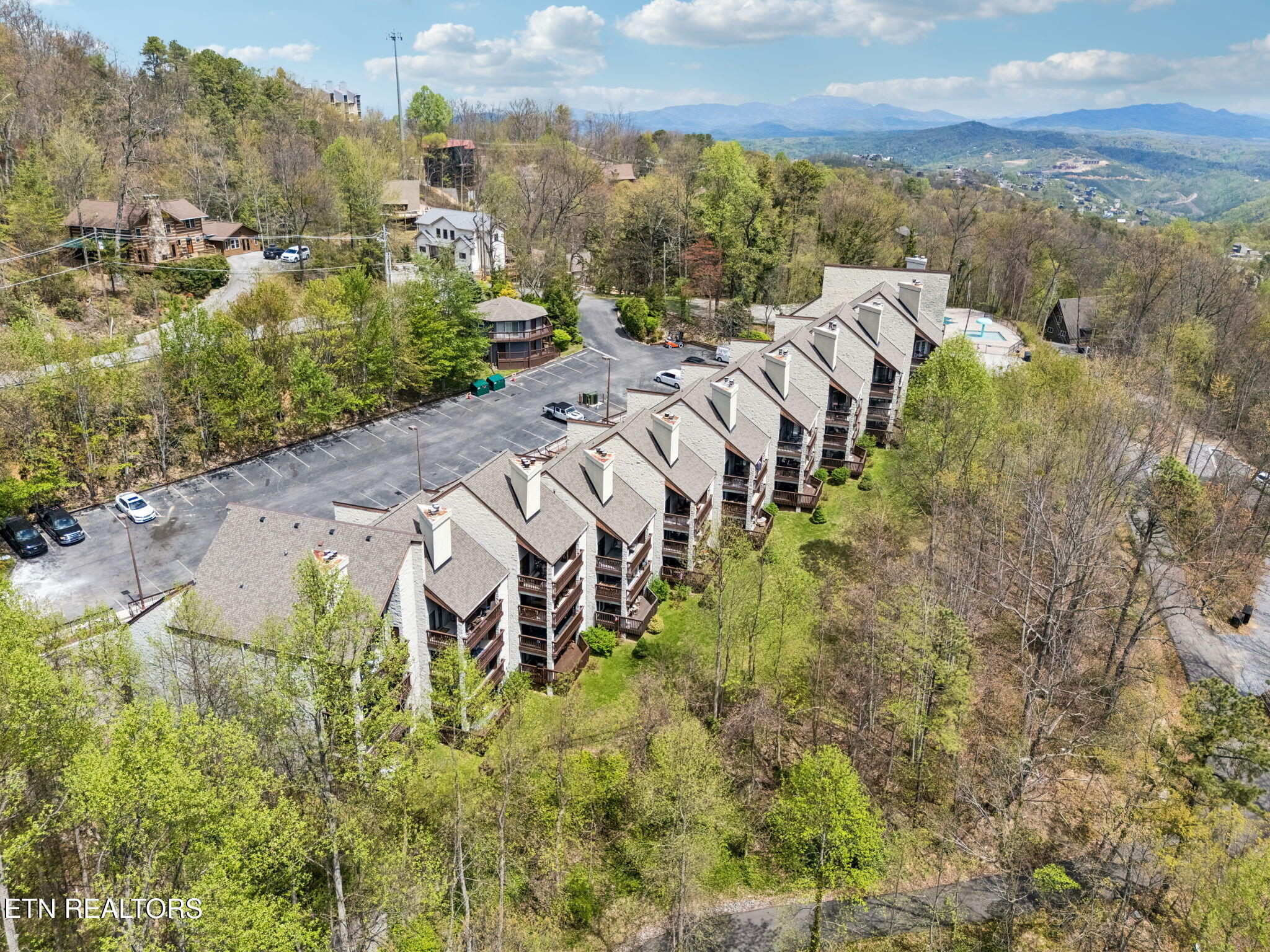 1155 Upper Alpine Way, Unit 211 Gatlinburg, TN 37738 - Photo 32 of 36 35-1155 Upper Alpine Way 211 - 035