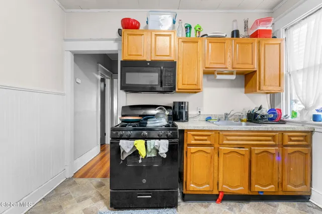 $299,900 | 693 State Street, Albany, NY 12203