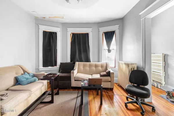 $279,900 | 693 State Street, Albany, NY 12203
