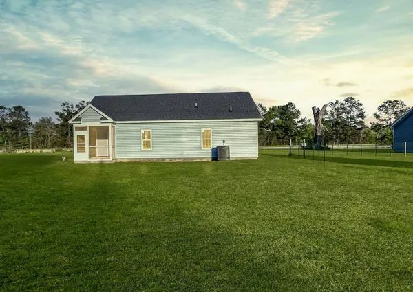 $325,999 | 3292 North Highway 52, St. Stephen, SC 29479