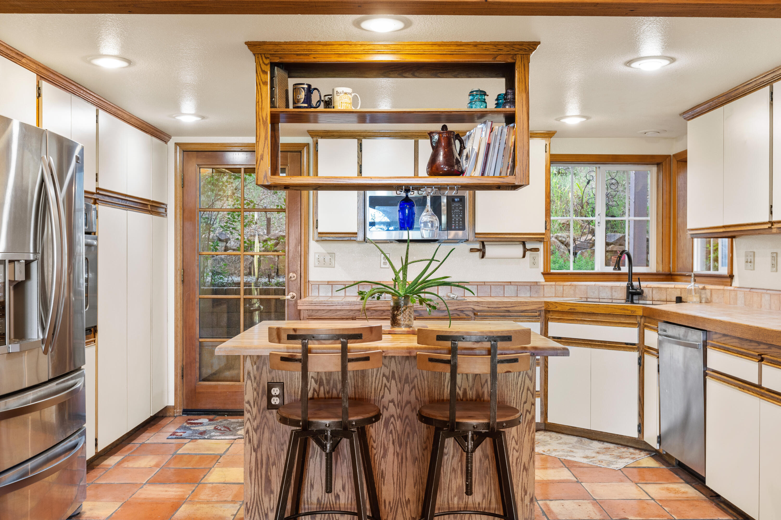 8972 Maynard Road Palo Cedro, CA 96073 - Photo 15 of 54 Kitchen