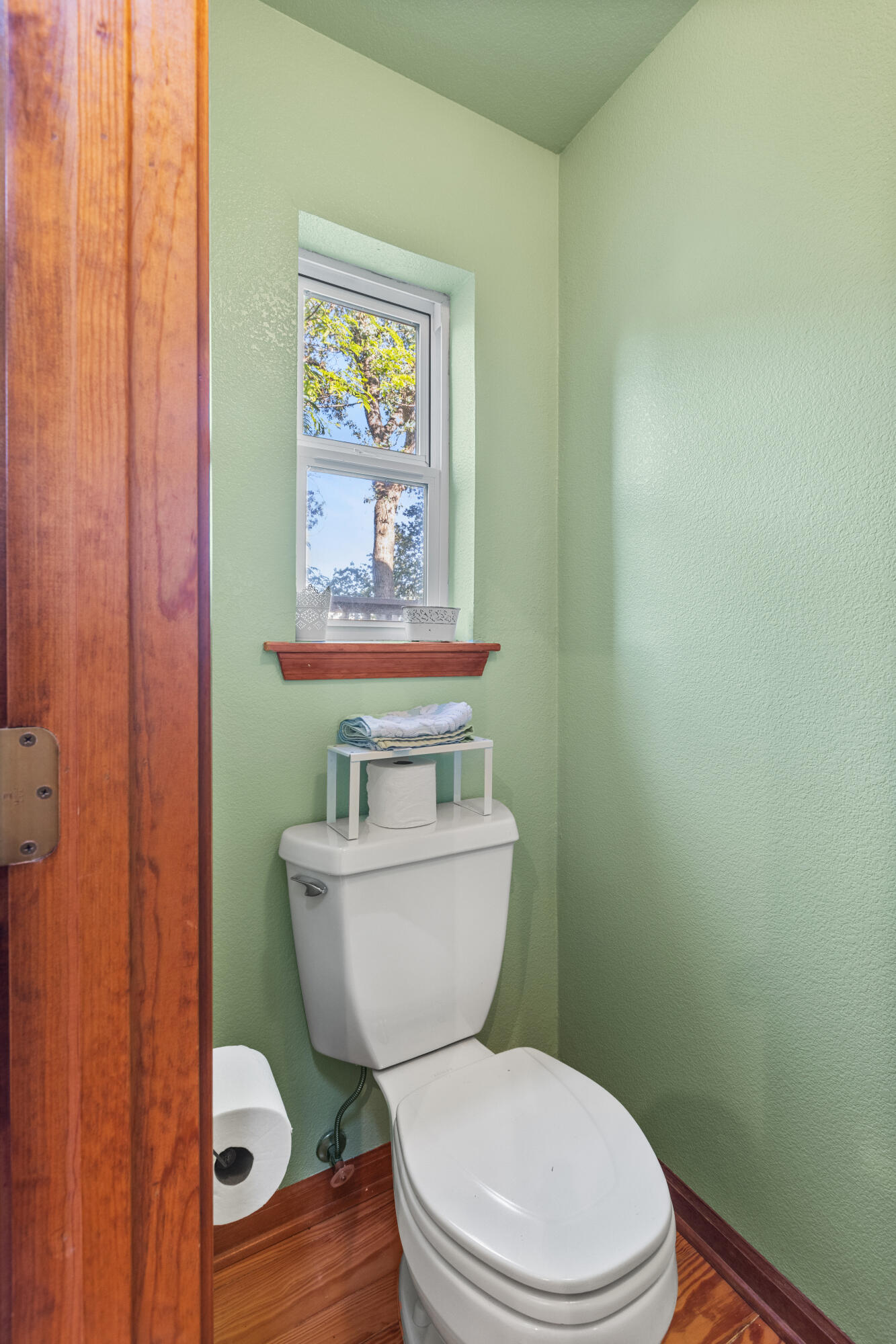 8972 Maynard Road Palo Cedro, CA 96073 - Photo 24 of 54 Half Bath off Bonus Room