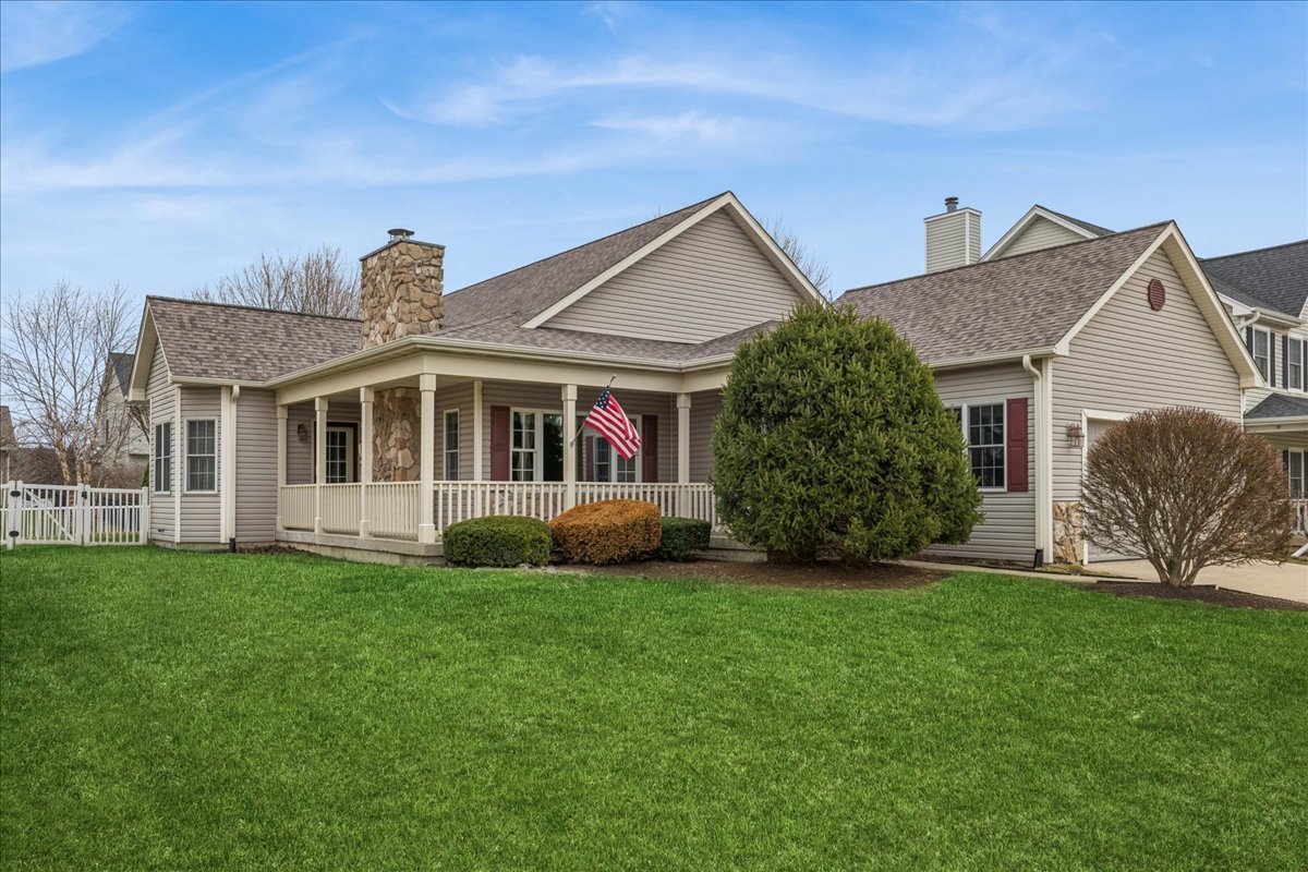 1774 Briggs Street Sycamore, IL 60178 - Photo 1 of 30
