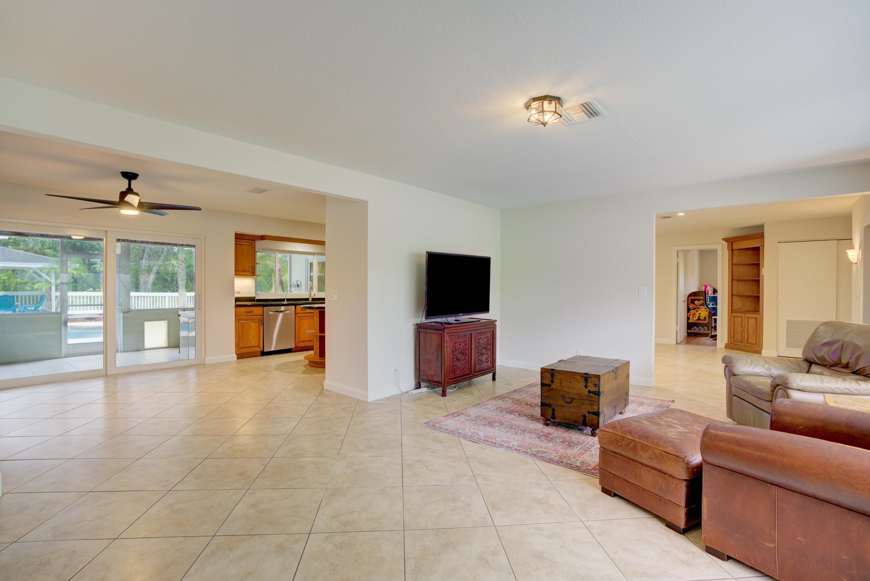 10046 175th Road North Jupiter, FL 33478 - Photo 13 of 66 29__mlp2205_6_7_8_9-edit