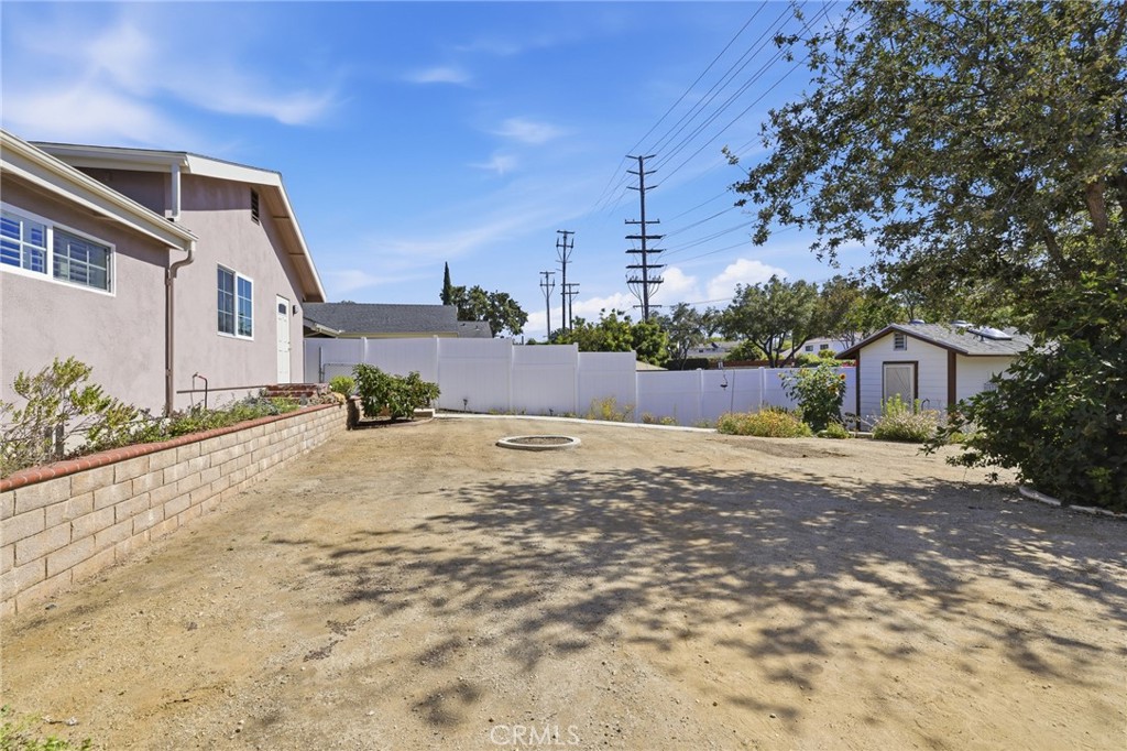 1869 Country Club Road Thousand Oaks, CA 91360 - Photo 32 of 35