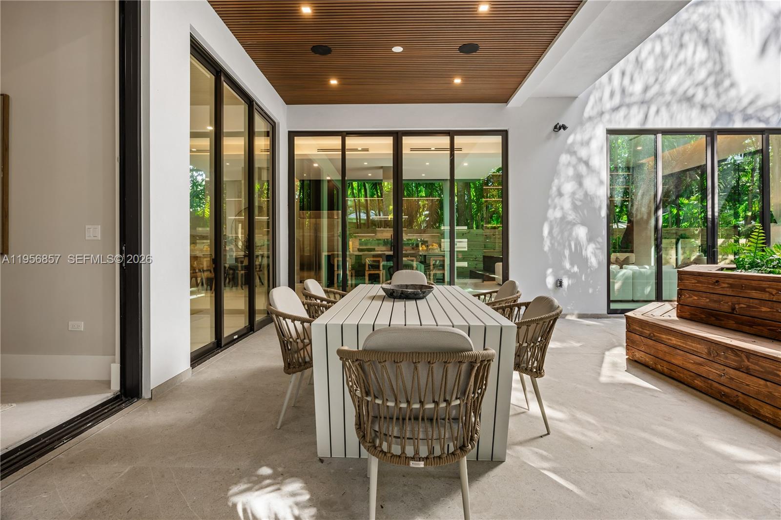 2805 Freeman Street Miami, FL 33133 - Photo 28 of 92