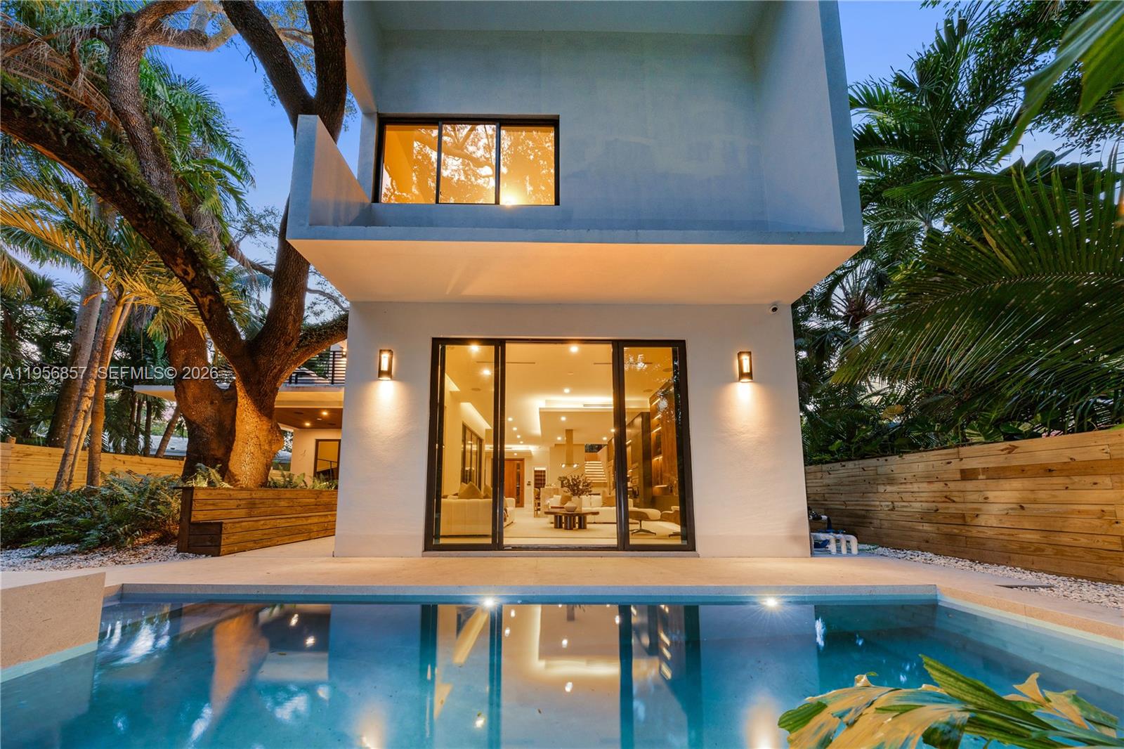 2805 Freeman Street Miami, FL 33133 - Photo 39 of 70