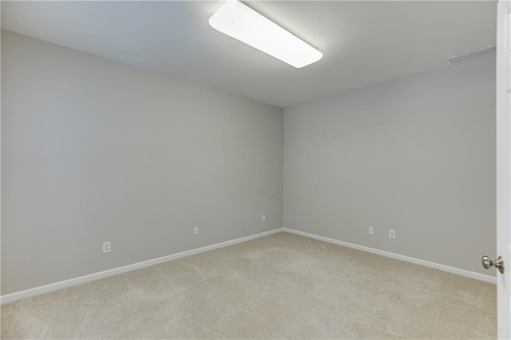 2801 Loftview Square Atlanta, GA 30339 - Photo 5 of 38