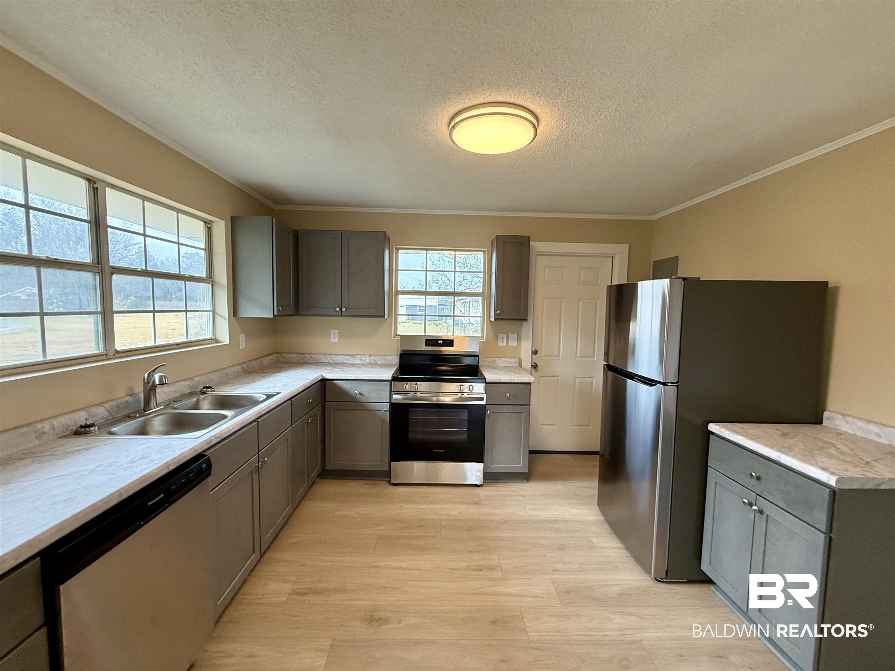 1213 North Pine Street Foley, AL 36535 - Photo 4 of 13