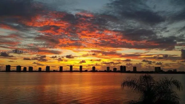 $399,000 | 801 Lake Shore Drive, Unit 403, Lake Park, FL 33403