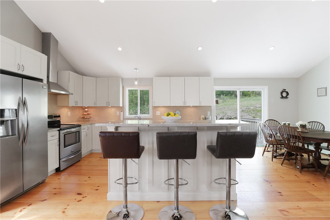 437 Snake Hill Road Glocester, RI 02857 - Photo 13 of 38
