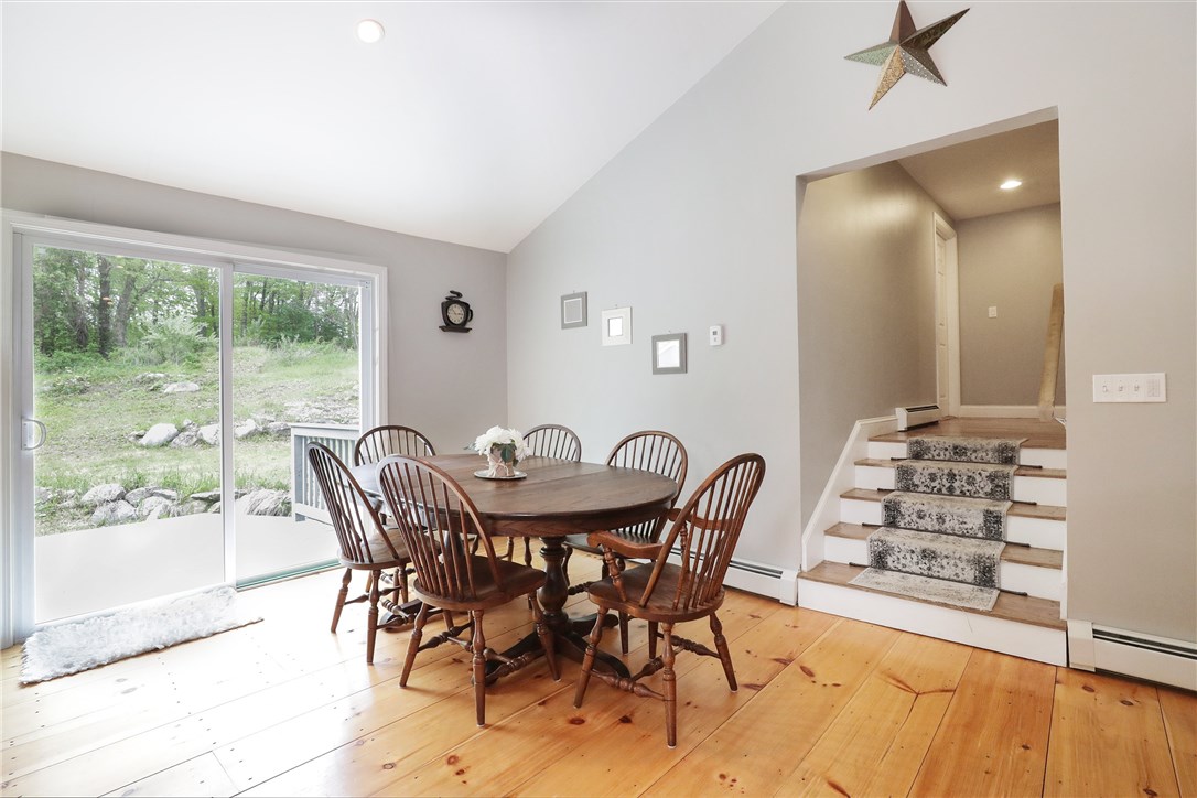 437 Snake Hill Road Glocester, RI 02857 - Photo 14 of 38