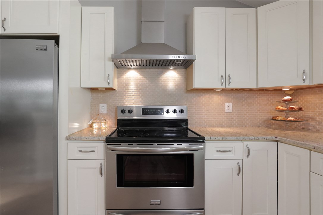 437 Snake Hill Road Glocester, RI 02857 - Photo 21 of 38