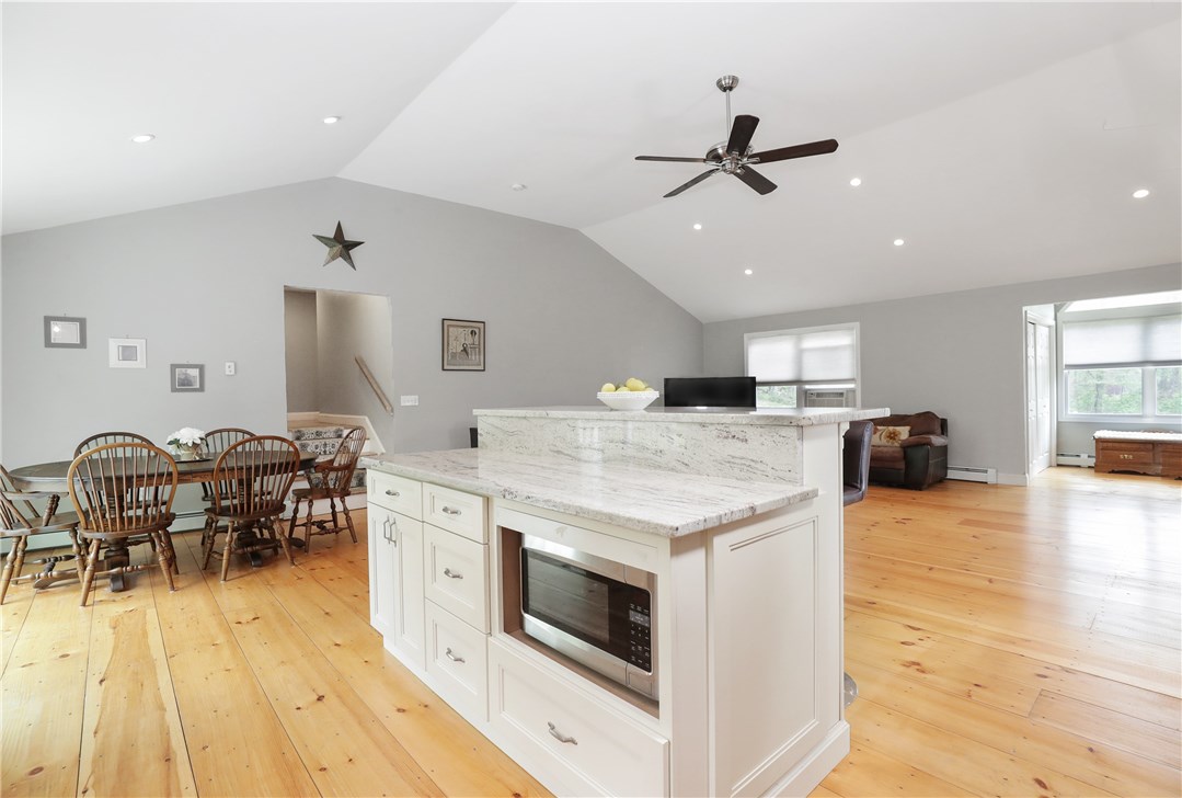 437 Snake Hill Road Glocester, RI 02857 - Photo 23 of 38