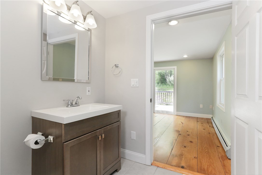 437 Snake Hill Road Glocester, RI 02857 - Photo 27 of 38