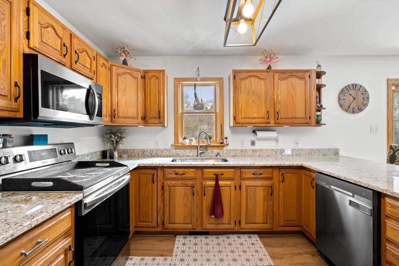 25 Byam Road New Boston, NH 03070 - Photo 7 of 40