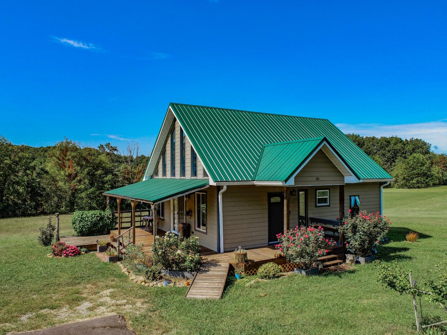 115 Whisper Mist Road Del Rio, TN 37727 - Photo 5 of 36 4