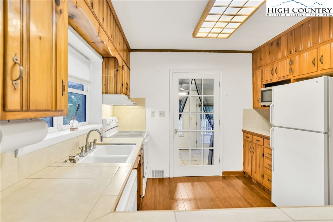 117 Andrews Ridge Road Sparta, NC 28675 - Photo 15 of 50