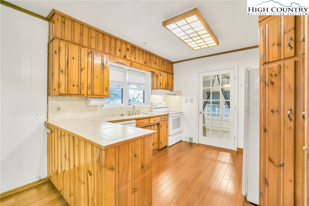 117 Andrews Ridge Road Sparta, NC 28675 - Photo 19 of 50