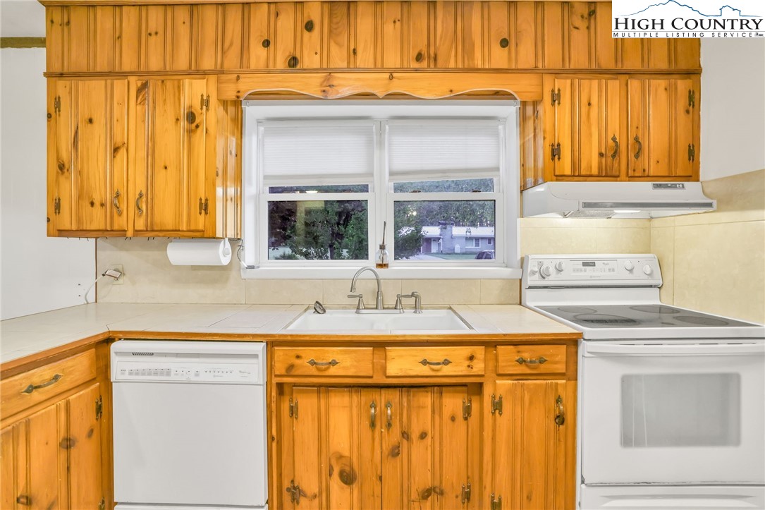 117 Andrews Ridge Road Sparta, NC 28675 - Photo 20 of 50