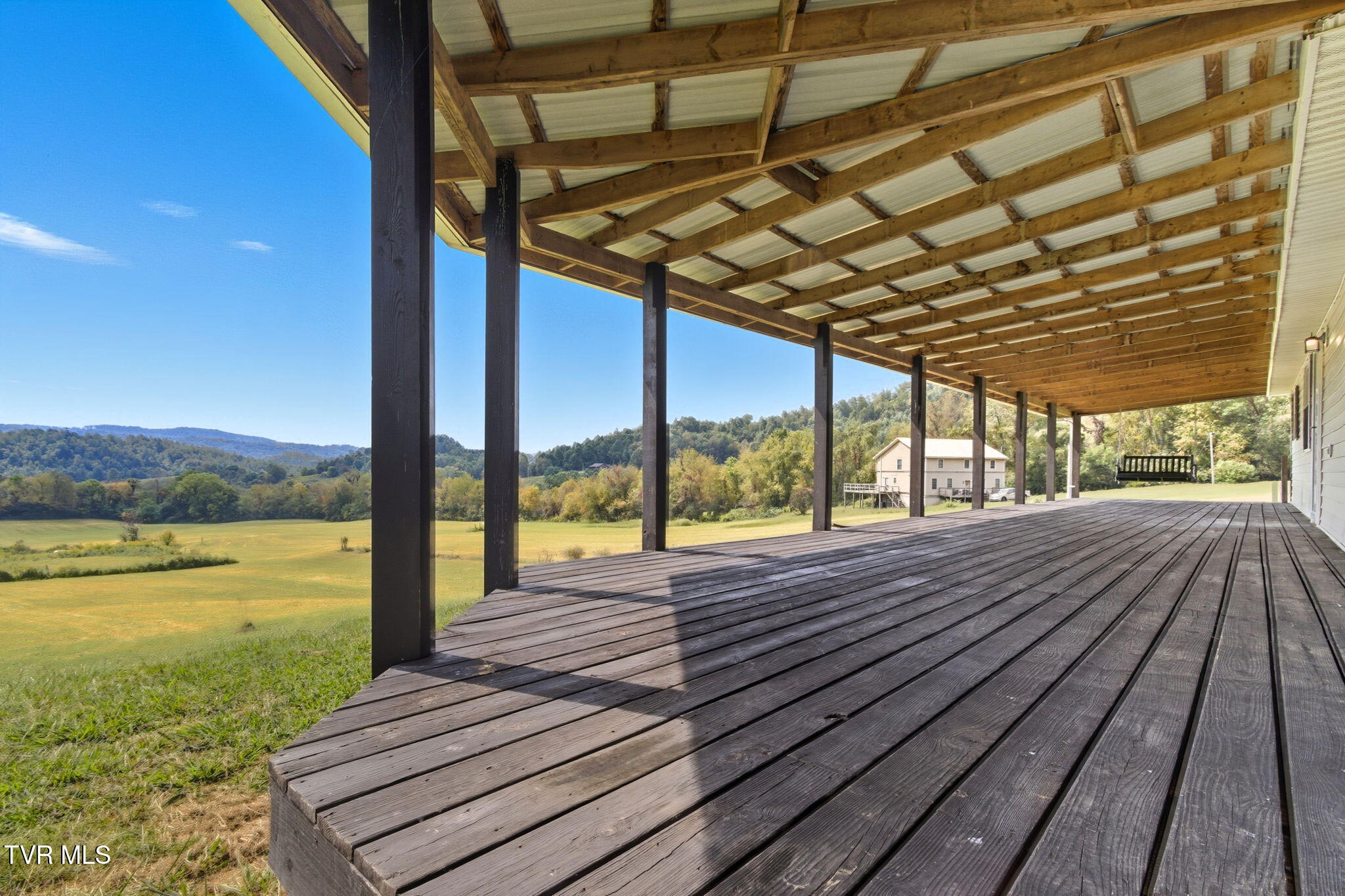 1331 Pine Orchard Road Butler, TN 37640 - Photo 14 of 46 15-web-or-mls-_MG_3404