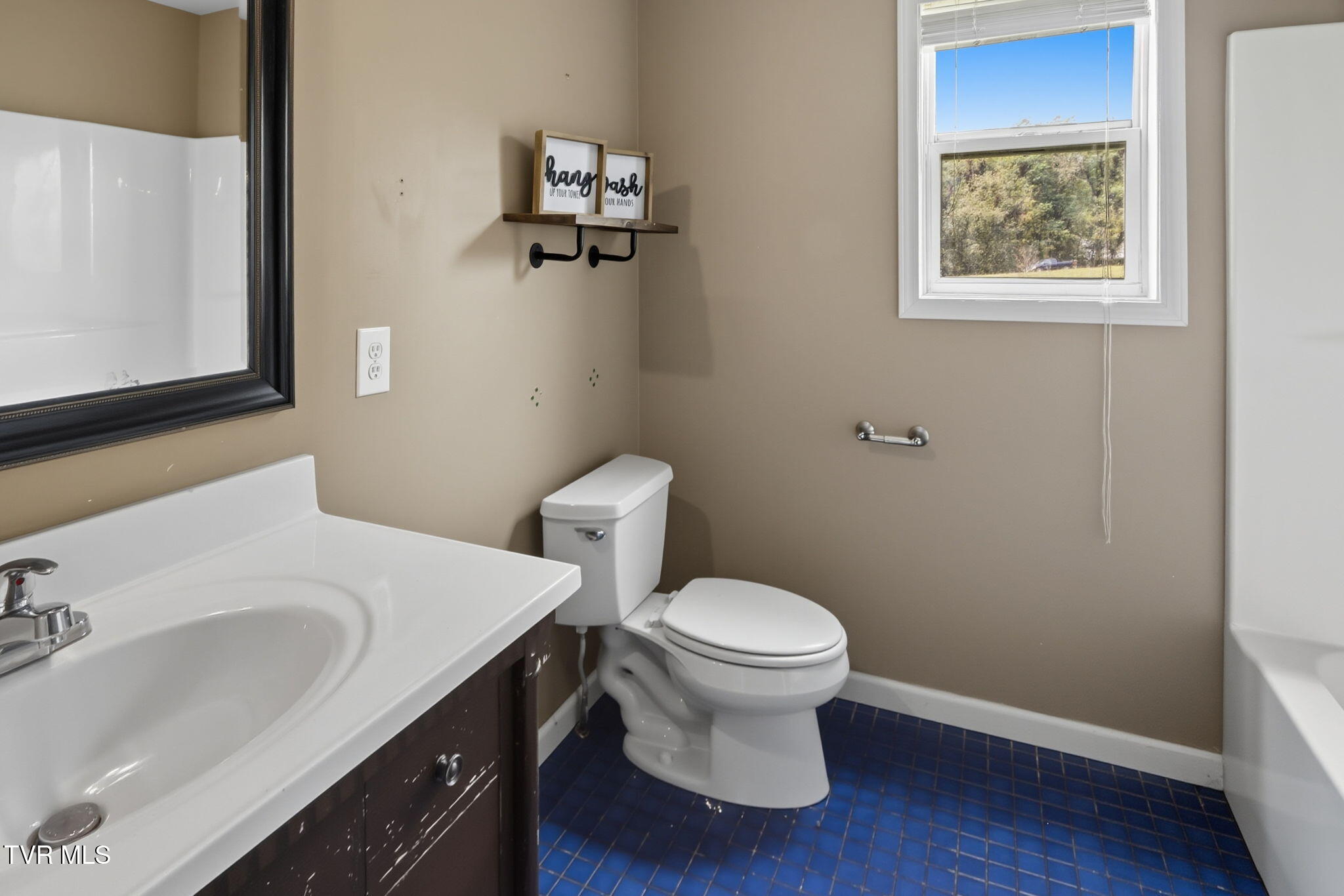 1331 Pine Orchard Road Butler, TN 37640 - Photo 31 of 46 33-web-or-mls-_MG_3508