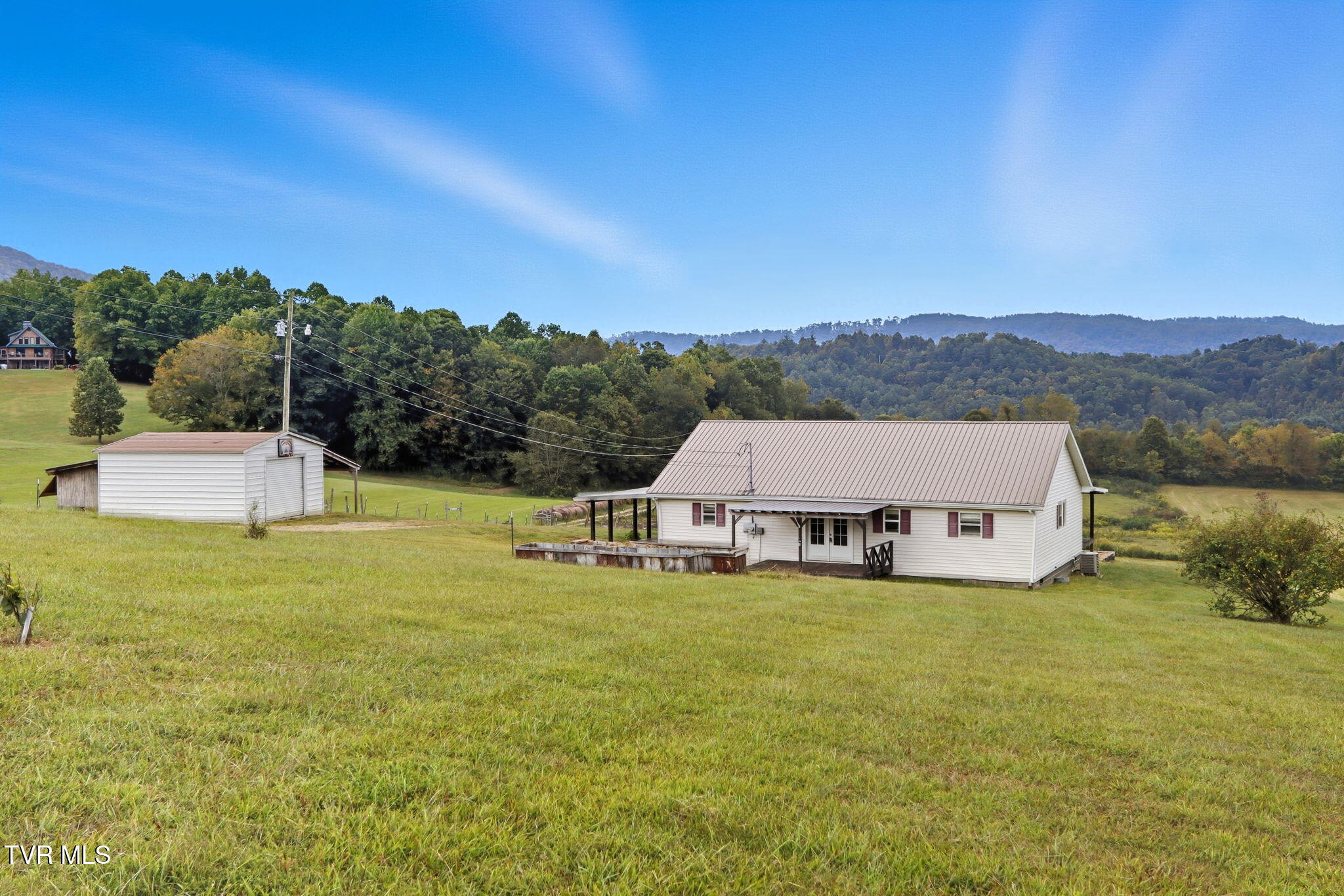 1331 Pine Orchard Road Butler, TN 37640 - Photo 4 of 46 6-web-or-mls-_MG_3639