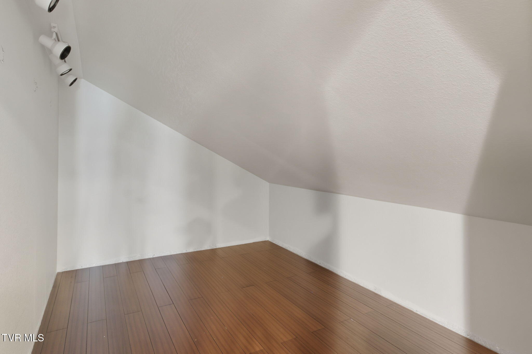 1331 Pine Orchard Road Butler, TN 37640 - Photo 43 of 46 45-web-or-mls-_MG_3582