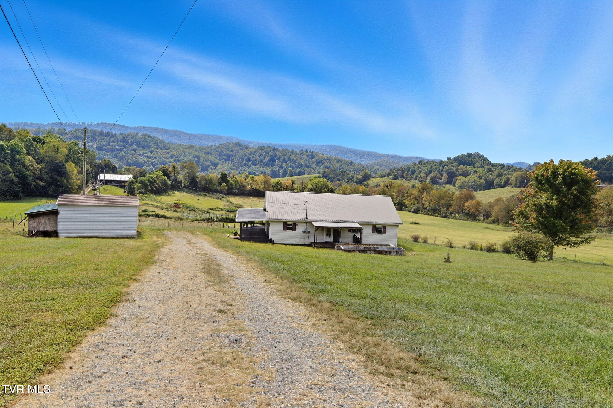 1331 Pine Orchard Road Butler, TN 37640 - Photo 7 of 46 8-web-or-mls-_MG_3350