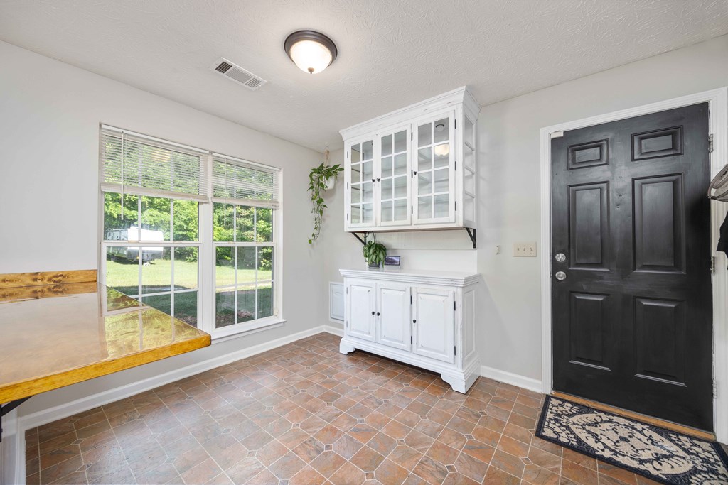 163 Teal Road Box Springs, GA 31801 - Photo 11 of 33 BREAKFAST AREA