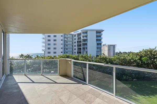 $1,950,000 | 1063 Hillsboro Mile, Unit 301, Pompano Beach, FL 33062
