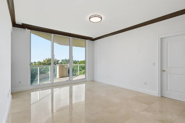 $1,950,000 | 1063 Hillsboro Mile, Unit 301, Pompano Beach, FL 33062