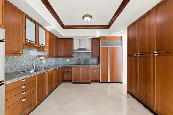 $1,950,000 | 1063 Hillsboro Mile, Unit 301, Pompano Beach, FL 33062