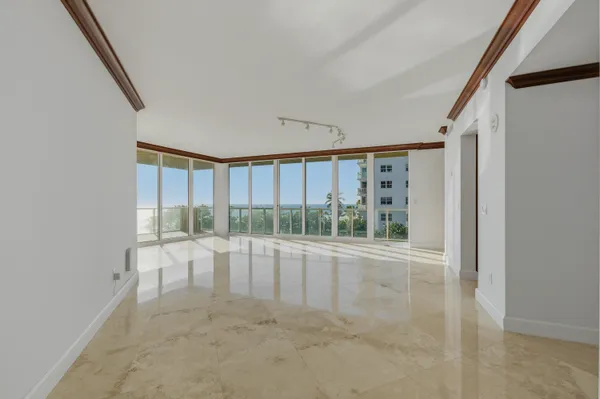 $1,950,000 | 1063 Hillsboro Mile, Unit 301, Pompano Beach, FL 33062