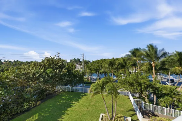 $1,950,000 | 1063 Hillsboro Mile, Unit 301, Pompano Beach, FL 33062