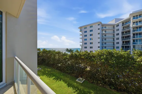 $1,950,000 | 1063 Hillsboro Mile, Unit 301, Pompano Beach, FL 33062