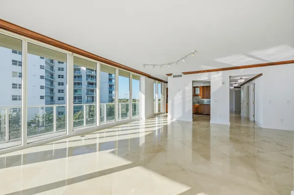 $1,950,000 | 1063 Hillsboro Mile, Unit 301, Pompano Beach, FL 33062
