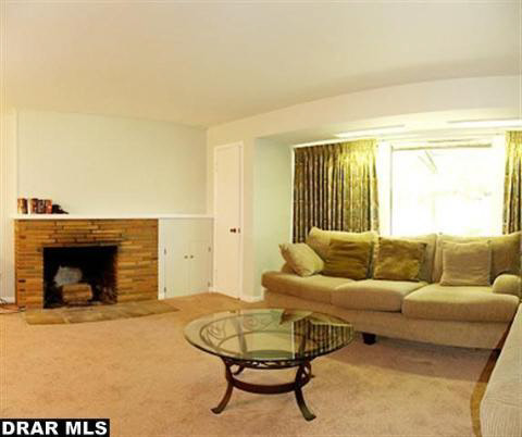 22263 Meridian Road Grosse Ile, MI 48138 - Photo 6 of 15 952547-5.JPG