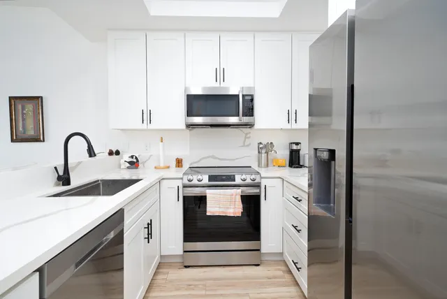 $4,000 | 28763 East Portales Drive, Cathedral City, CA 92234