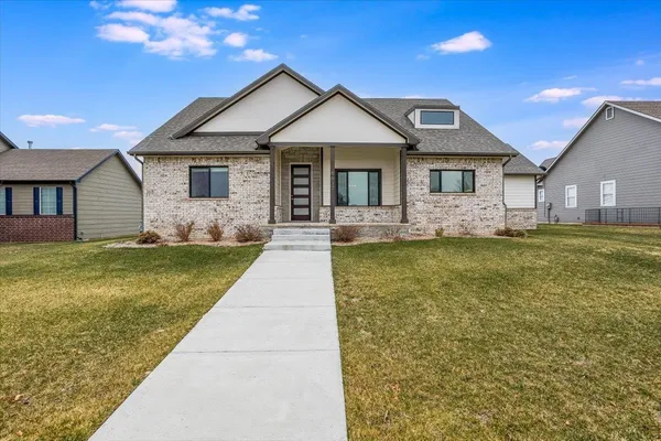 $415,000 | 6617 East Central Park Avenue, Bel Aire, KS 67226
