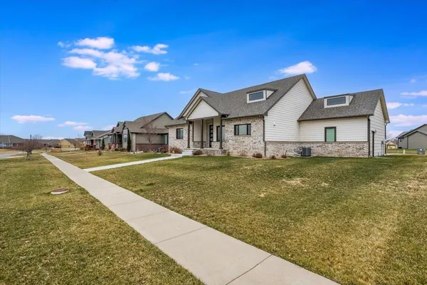 $415,000 | 6617 East Central Park Avenue, Bel Aire, KS 67226