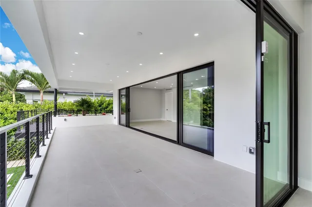 $6,655,000 | 285 Woodcrest Road, Key Biscayne, FL 33149