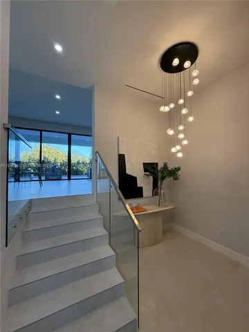 $6,655,000 | 285 Woodcrest Road, Key Biscayne, FL 33149