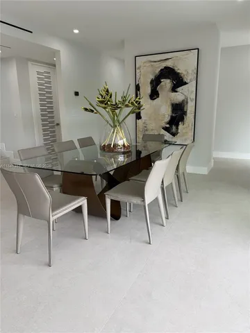 $6,655,000 | 285 Woodcrest Road, Key Biscayne, FL 33149