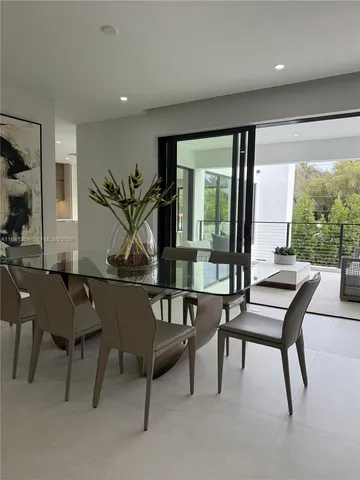 $6,655,000 | 285 Woodcrest Road, Key Biscayne, FL 33149