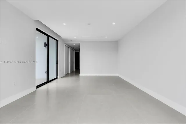 $6,655,000 | 285 Woodcrest Road, Key Biscayne, FL 33149