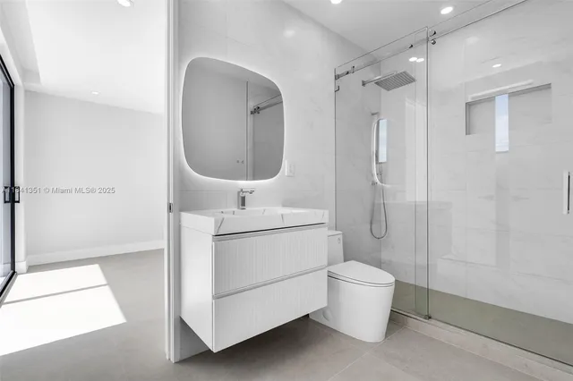 $6,655,000 | 285 Woodcrest Road, Key Biscayne, FL 33149