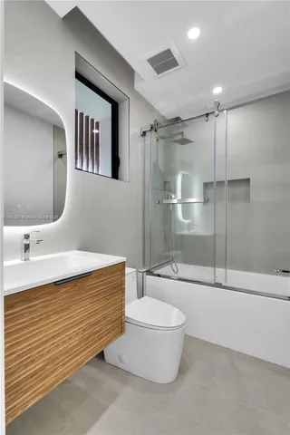 $6,655,000 | 285 Woodcrest Road, Key Biscayne, FL 33149