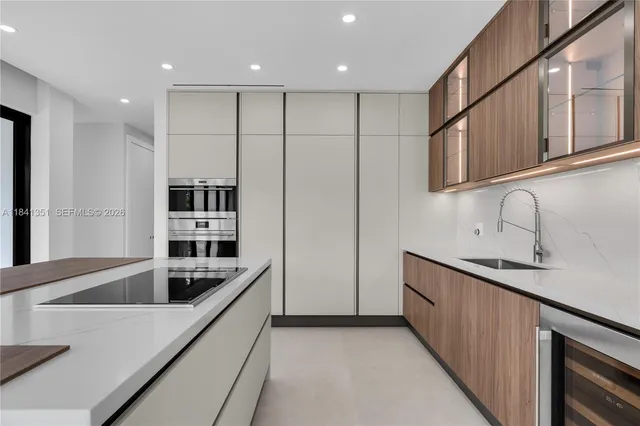 $6,655,000 | 285 Woodcrest Road, Key Biscayne, FL 33149