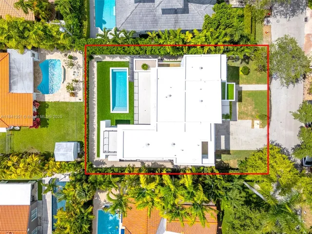 $6,655,000 | 285 Woodcrest Road, Key Biscayne, FL 33149